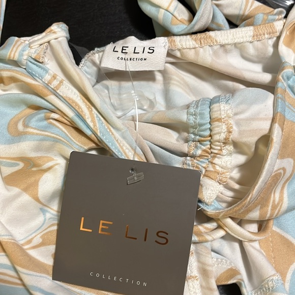 Halter top - Picture 3 of 3